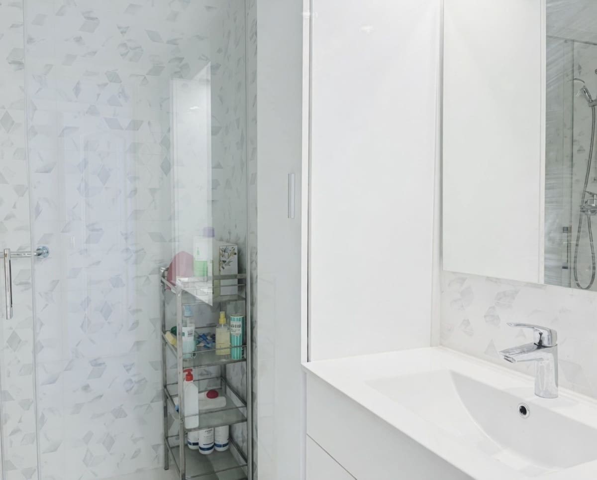 2 bedroom Apartment for sale in Calahonda with pool - € 340,000 (Ref: 9972156)