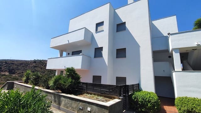 Apartamento de 3 habitaciones en Punta de la Chullera, Manilva en venta con piscina - 410.000 € (Ref: 9972157)