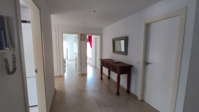 Apartamento de 3 habitaciones en Punta de la Chullera, Manilva en venta con piscina - 410.000 € (Ref: 9972157)