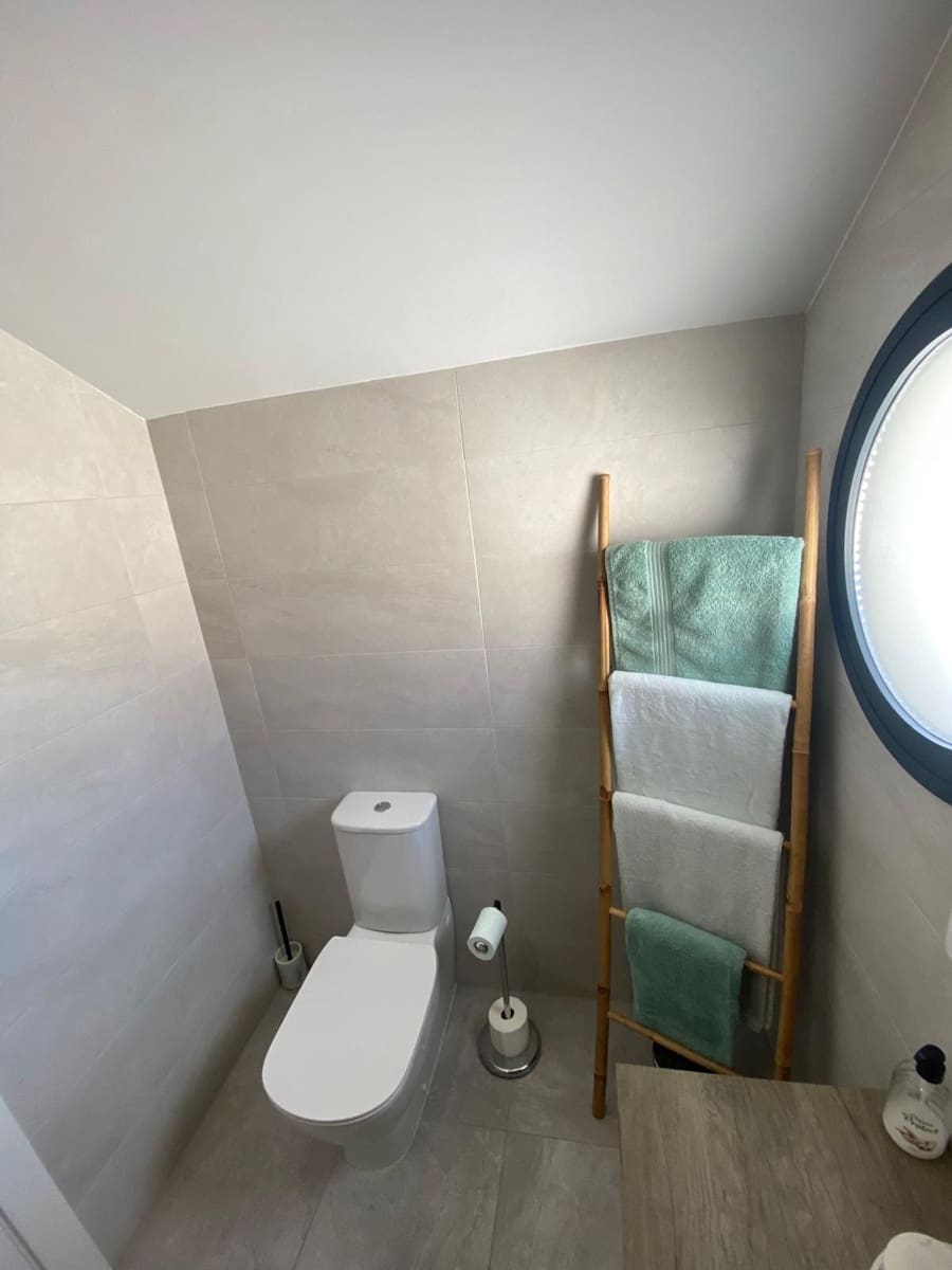 1 soverom Leilighet til salgs i Manilva med svømmebasseng garasje - € 327 000 (Ref: 9972159)