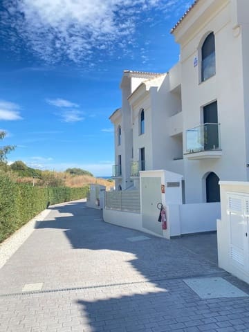 1 soverom Leilighet til salgs i Manilva med svømmebasseng garasje - € 327 000 (Ref: 9972159)