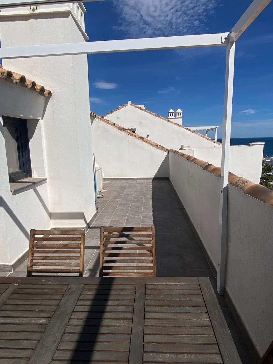 1 soverom Leilighet til salgs i Manilva med svømmebasseng garasje - € 327 000 (Ref: 9972159)