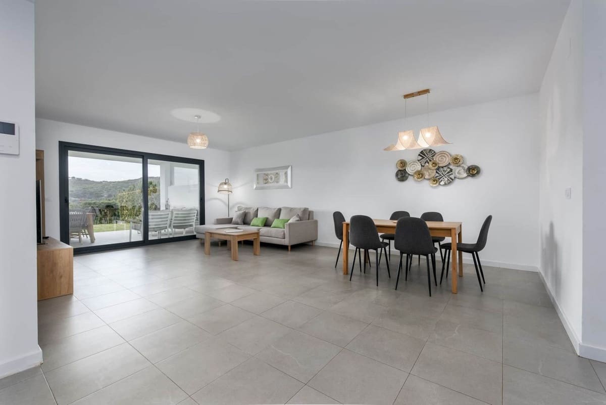 2 soveværelse Lejlighed til salg i Bahia de Casares med swimmingpool garage - € 399.000 (Ref: 9972160)