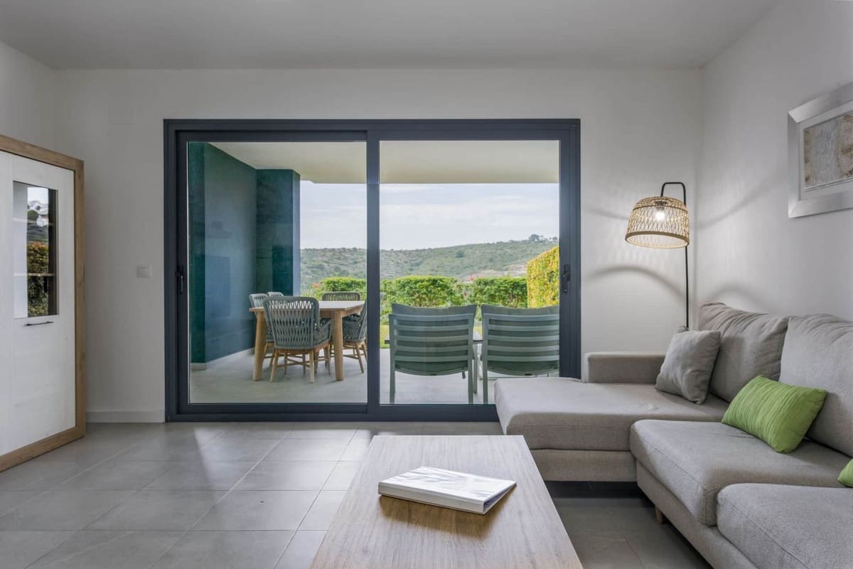 2 soveværelse Lejlighed til salg i Bahia de Casares med swimmingpool garage - € 399.000 (Ref: 9972160)