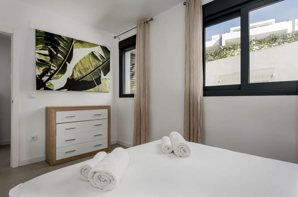 2 soveværelse Lejlighed til salg i Bahia de Casares med swimmingpool garage - € 399.000 (Ref: 9972160)