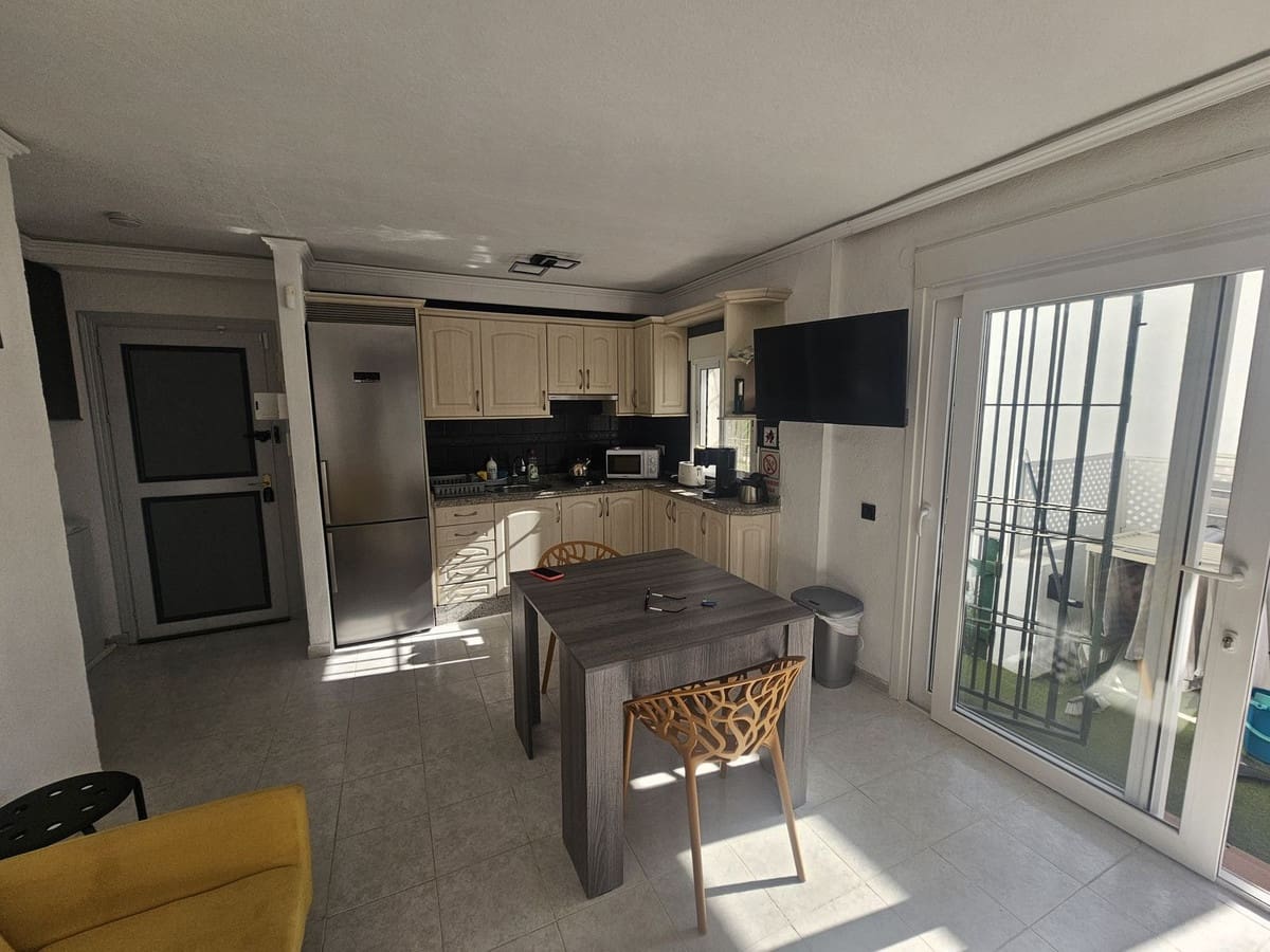 1 bedroom Apartment for sale in Riviera del Sol with pool - € 325,000 (Ref: 9972165)