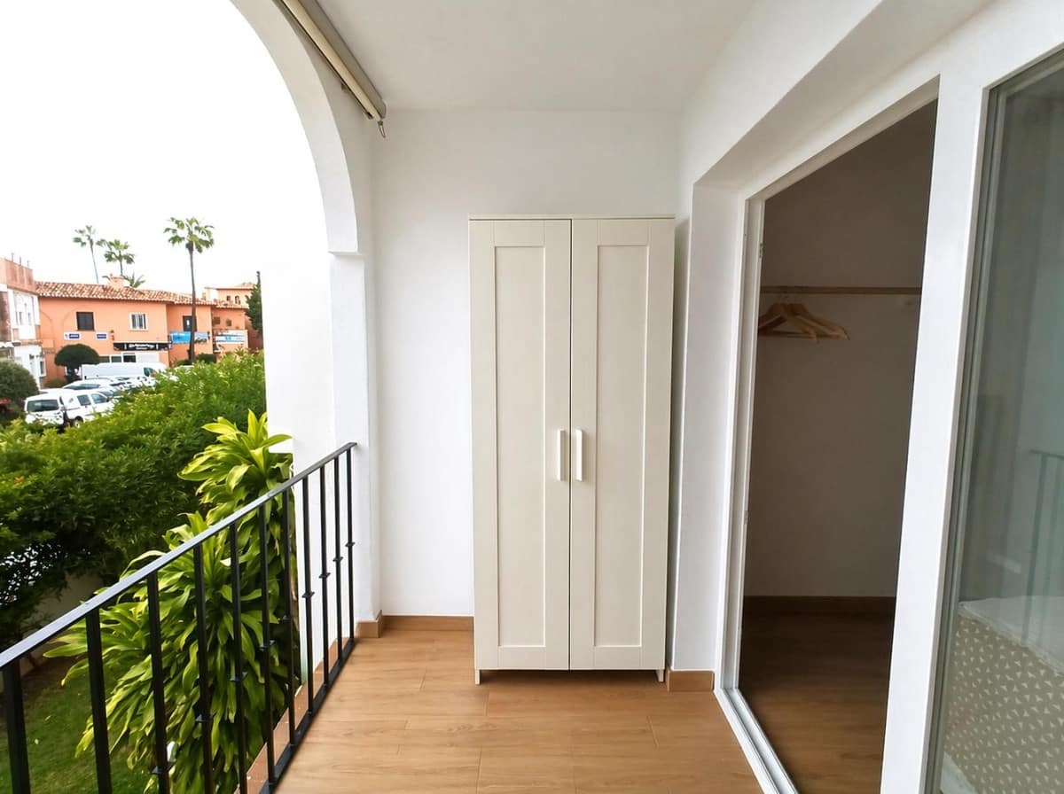 Studio for sale in Calahonda with pool - € 282,000 (Ref: 9972166)