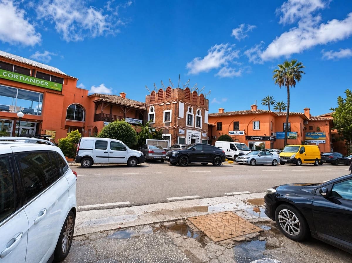 Studio for sale in Calahonda with pool - € 282,000 (Ref: 9972166)