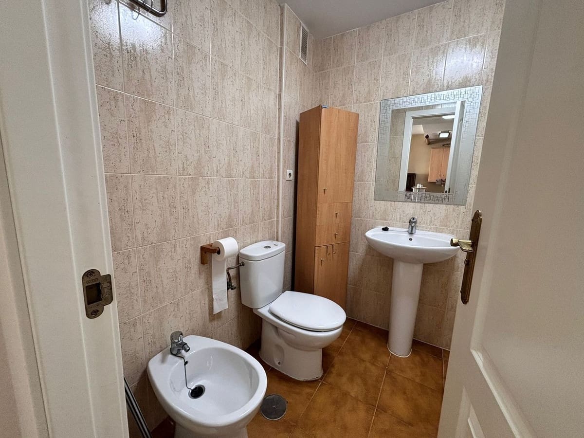 1 bedroom Apartment for sale in Calahonda with pool garage - € 300,000 (Ref: 9972169)