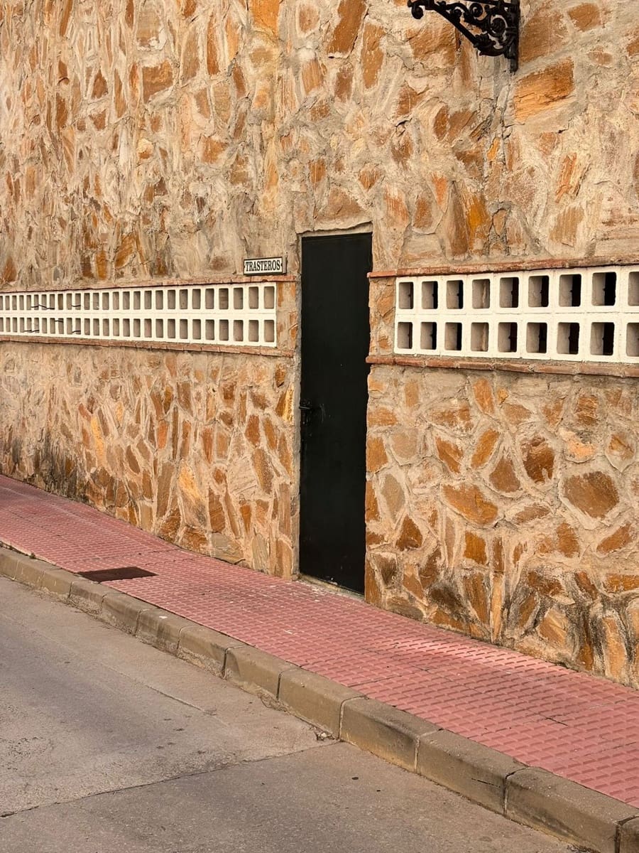 1 bedroom Apartment for sale in Calahonda with pool garage - € 300,000 (Ref: 9972169)