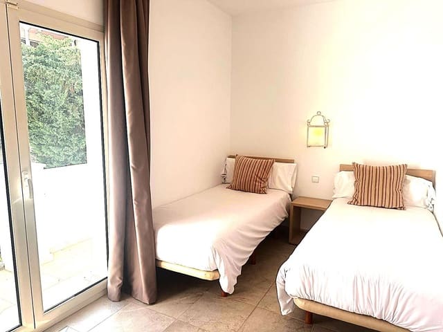 3 sypialnia Apartament na sprzedaż w Manilva z basenem - 275 000 € (Ref: 9972174)