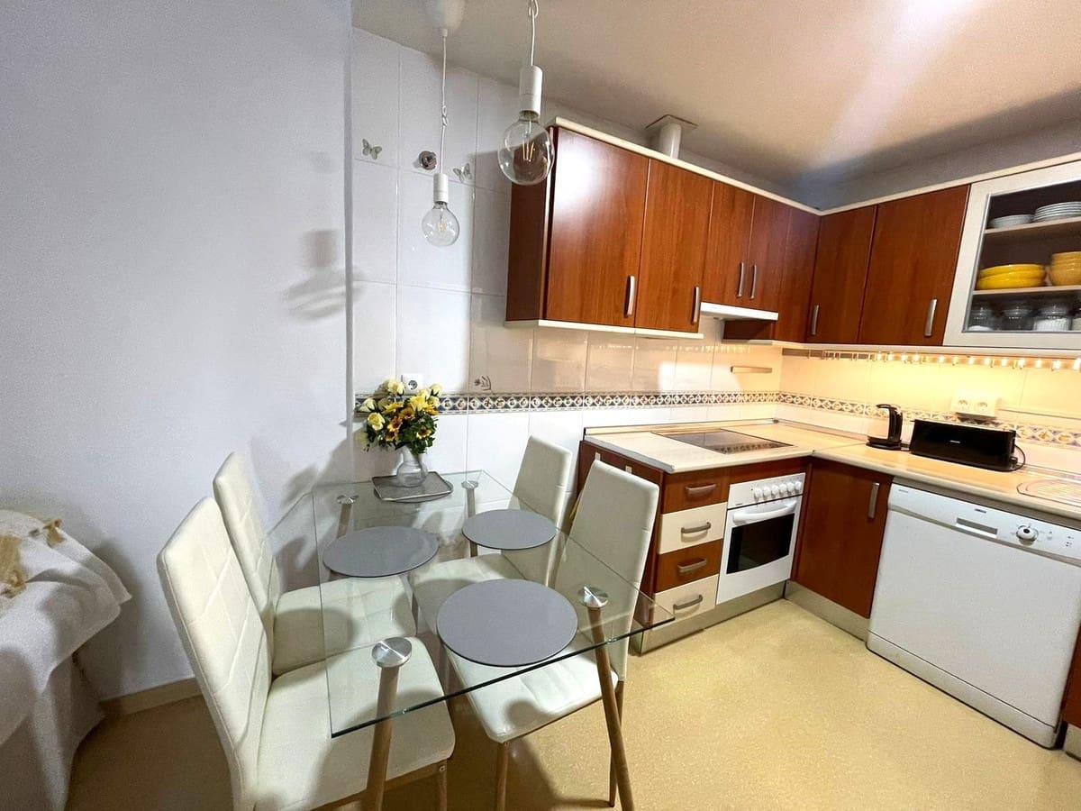 3 soverom Leilighet til salgs i San Luis de Sabinillas med svømmebasseng - € 292 000 (Ref: 9972176)