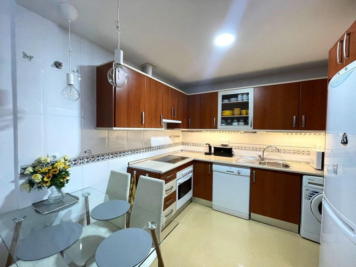 3 soverom Leilighet til salgs i San Luis de Sabinillas med svømmebasseng - € 292 000 (Ref: 9972176)