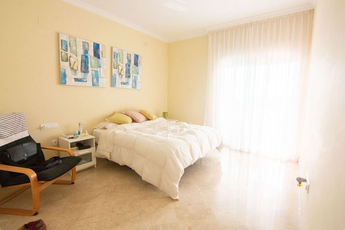 2 slaapkamer Appartement te koop in La Mairena met zwembad - € 395.000 (Ref: 9972188)