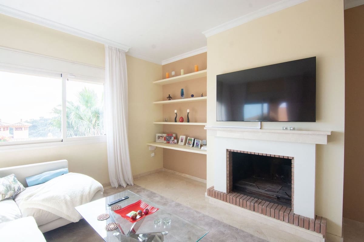 2 slaapkamer Appartement te koop in La Mairena met zwembad - € 395.000 (Ref: 9972188)