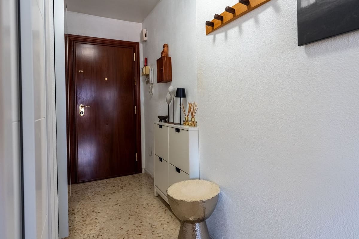 2 soveværelse Lejlighed til salg i Fuengirola med garage - € 389.000 (Ref: 9972189)