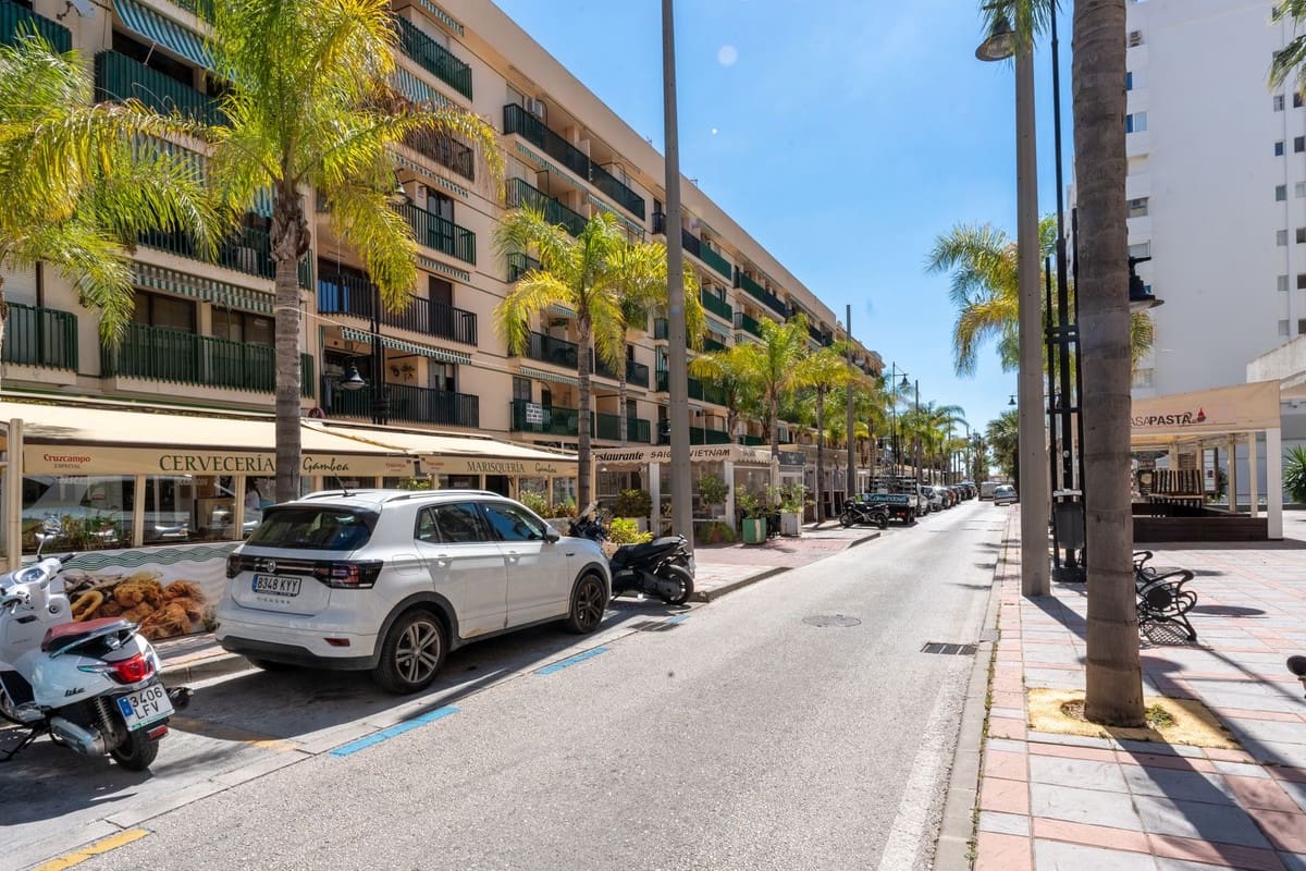 2 soveværelse Lejlighed til salg i Fuengirola med garage - € 389.000 (Ref: 9972189)