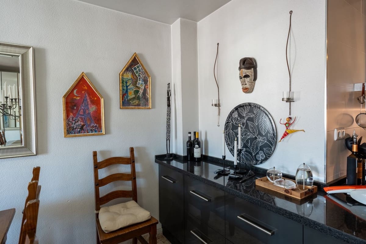 2 soveværelse Lejlighed til salg i Fuengirola med garage - € 389.000 (Ref: 9972189)