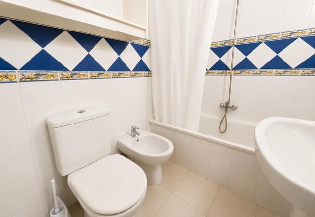 1 sypialnia Apartament na sprzedaż w Los Boliches , Fuengirola z basenem - 270 000 € (Ref: 9972190)