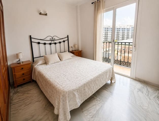 1 sypialnia Apartament na sprzedaż w Los Boliches , Fuengirola z basenem - 270 000 € (Ref: 9972190)