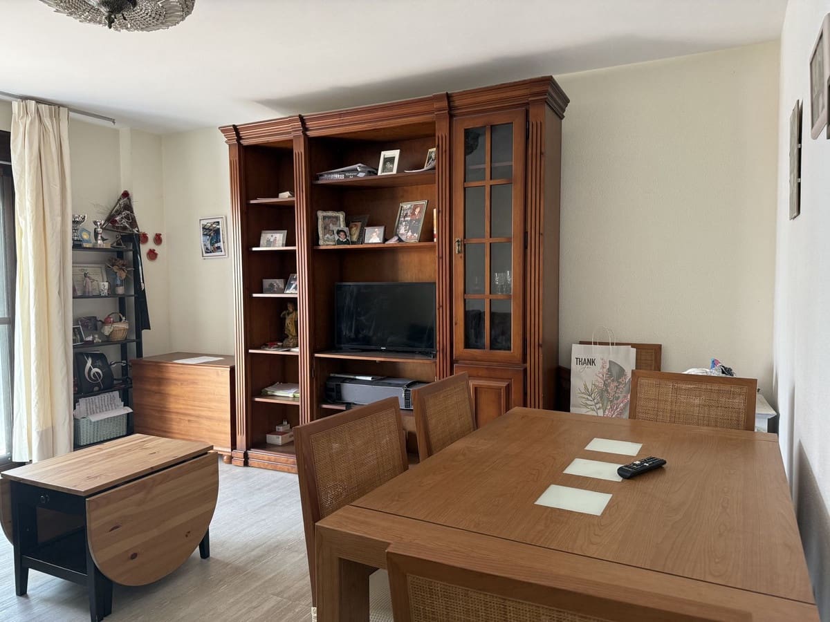 3 soveværelse Lejlighed til salg i Estepona - € 415.000 (Ref: 9972192)