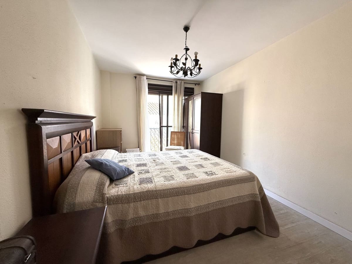 3 soveværelse Lejlighed til salg i Estepona - € 415.000 (Ref: 9972192)