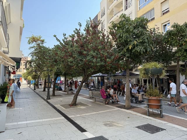 3 soveværelse Lejlighed til salg i Estepona - € 415.000 (Ref: 9972192)