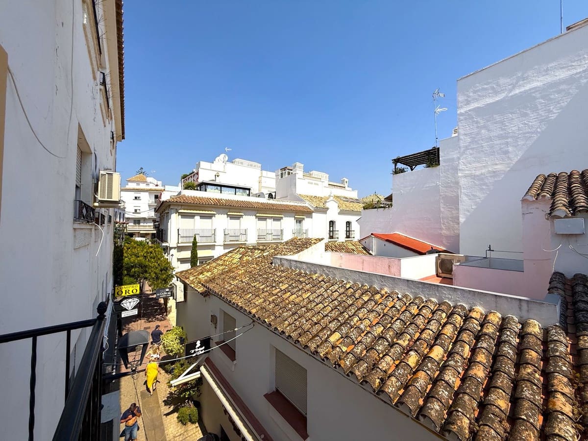 3 soveværelse Lejlighed til salg i Estepona - € 415.000 (Ref: 9972192)