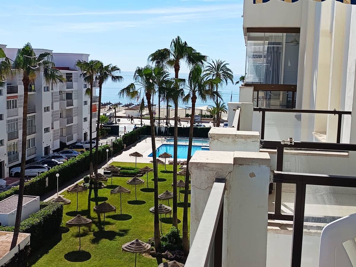 2 soveværelse Lejlighed til salg i Fuengirola med swimmingpool - € 465.000 (Ref: 9972549)