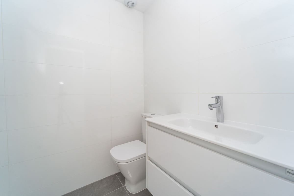 2 soverom Leilighet til salgs i Mijas Costa med svømmebasseng garasje - € 455 000 (Ref: 9972550)