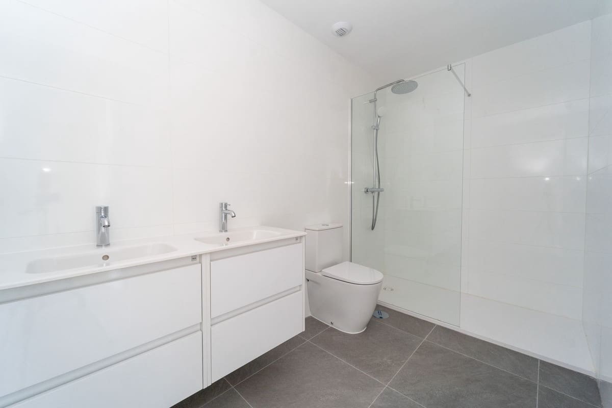 2 soverom Leilighet til salgs i Mijas Costa med svømmebasseng garasje - € 455 000 (Ref: 9972550)