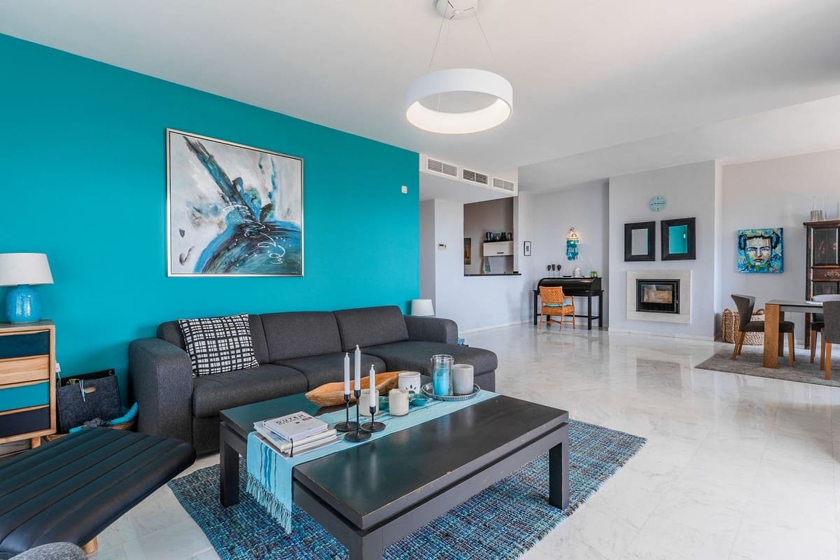 2 soveværelse Lejlighed til salg i La Mairena med swimmingpool garage - € 449.000 (Ref: 9972552)