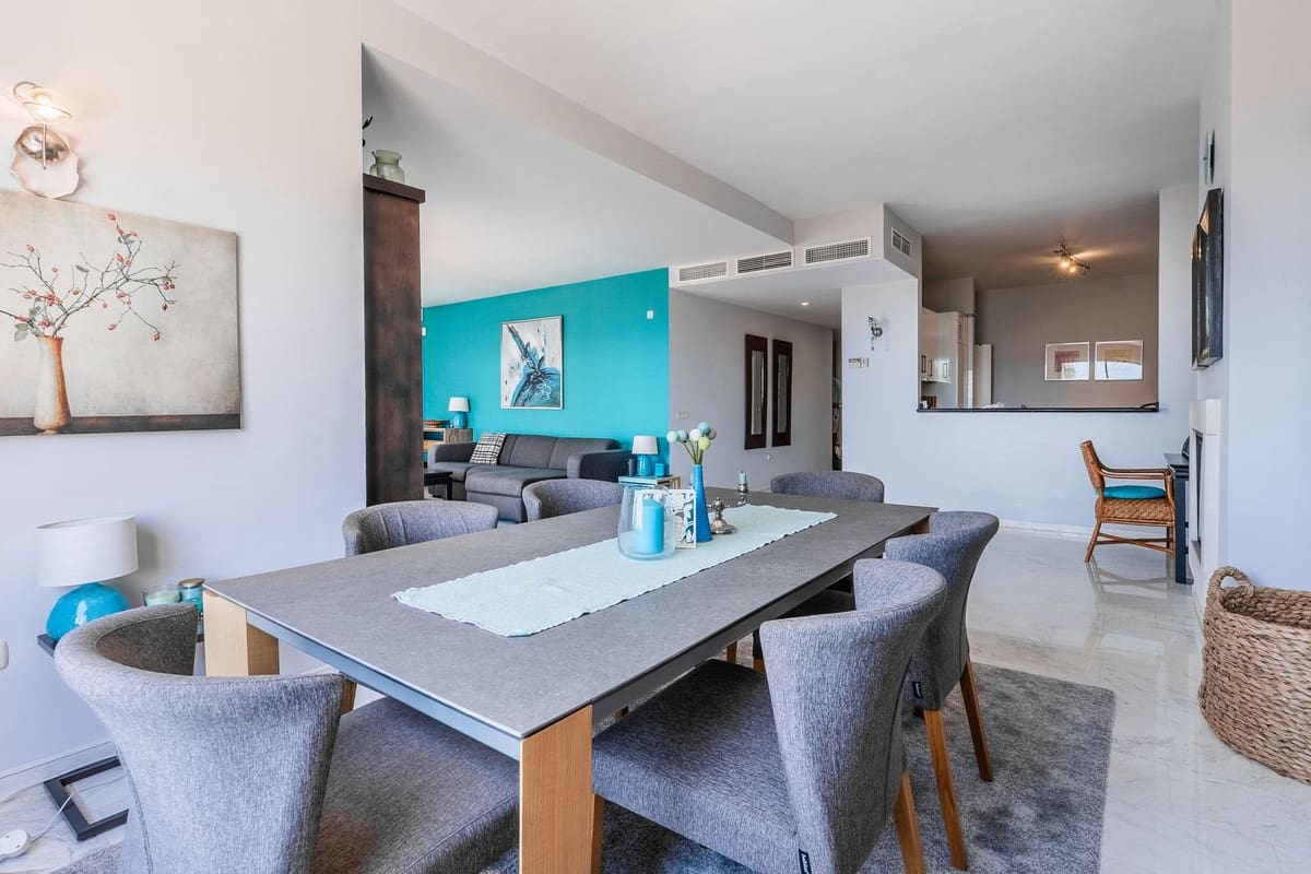 2 soveværelse Lejlighed til salg i La Mairena med swimmingpool garage - € 449.000 (Ref: 9972552)