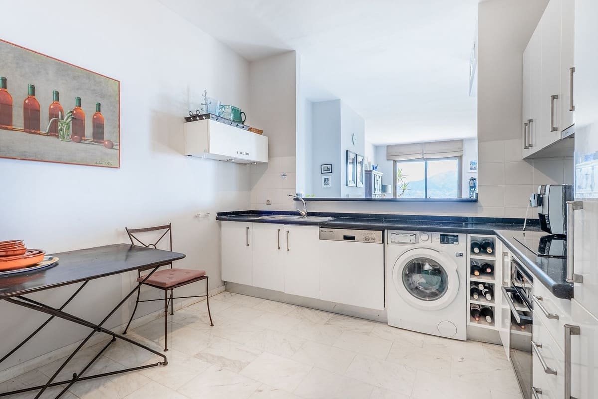 2 soveværelse Lejlighed til salg i La Mairena med swimmingpool garage - € 449.000 (Ref: 9972552)