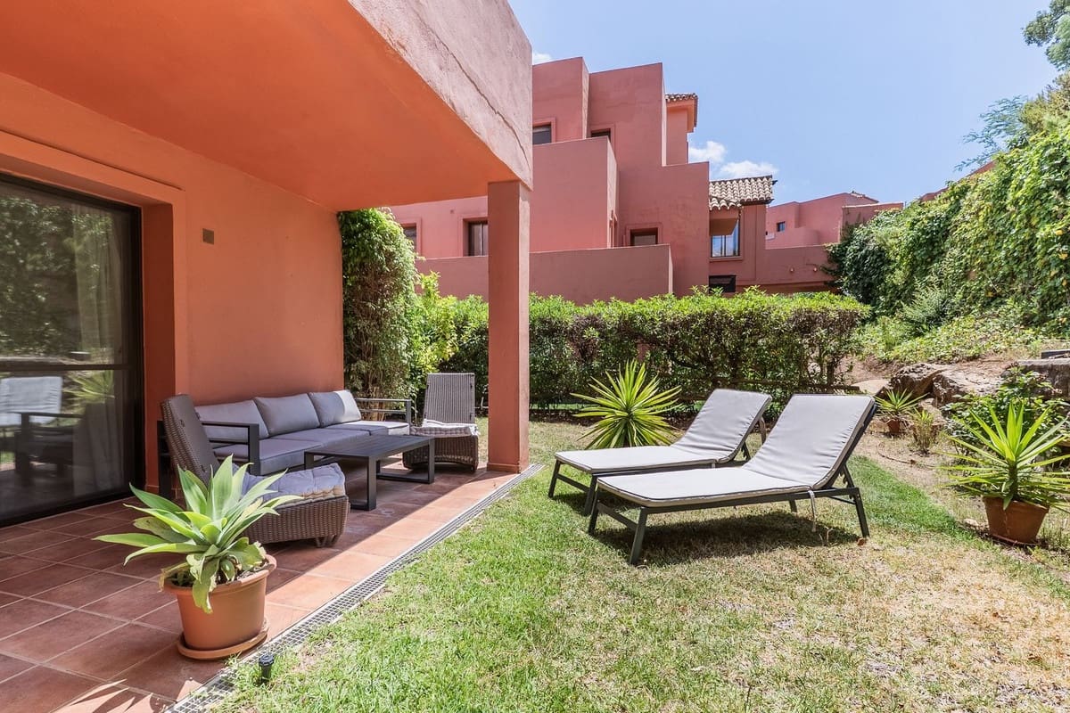 2 soveværelse Lejlighed til salg i La Mairena med swimmingpool garage - € 449.000 (Ref: 9972552)