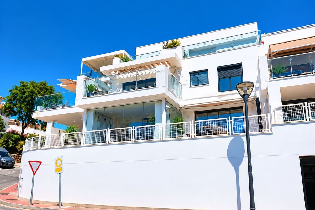 3 slaapkamer Appartement te koop in Benalmadena met zwembad garage - € 450.000 (Ref: 9972554)