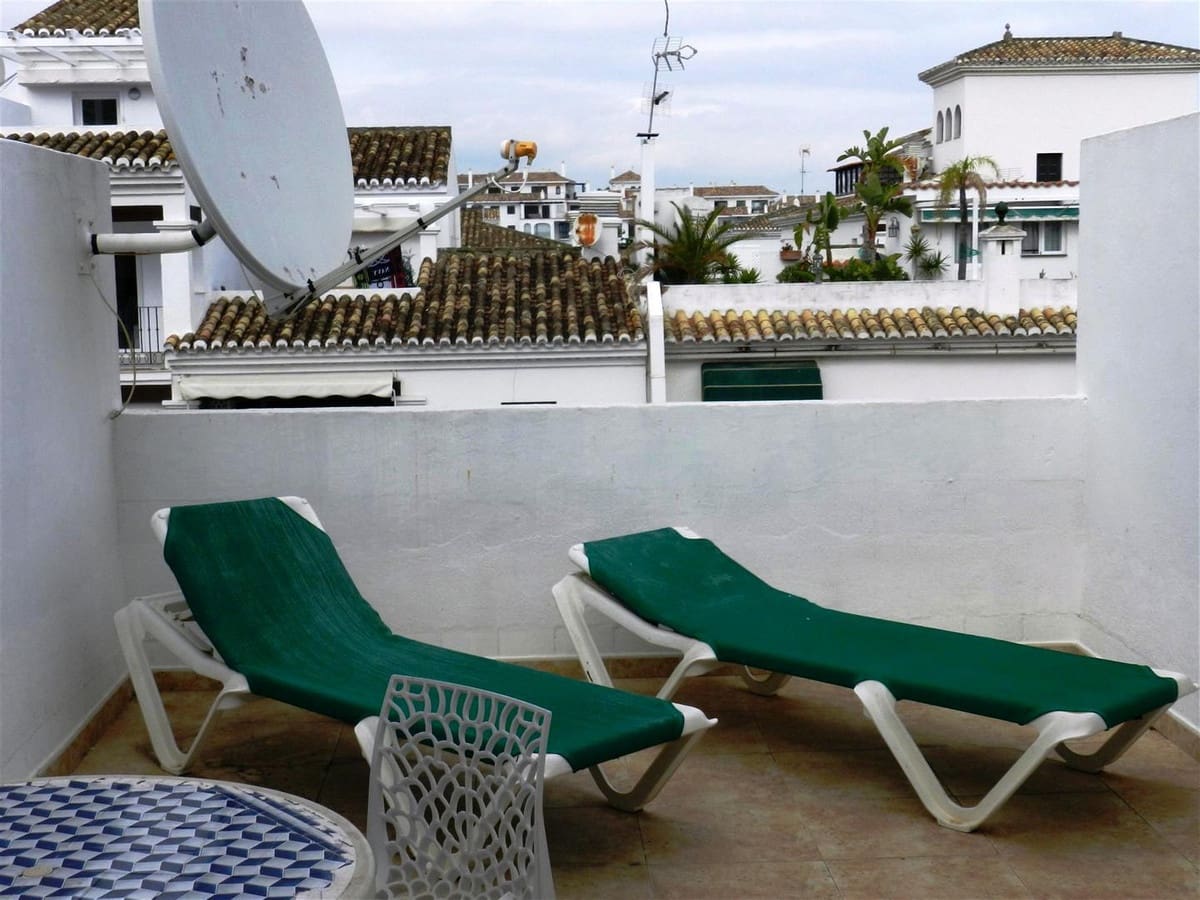 3 bedroom Apartment for sale in La Duquesa / Puerto de la Duquesa - € 420,000 (Ref: 9972556)