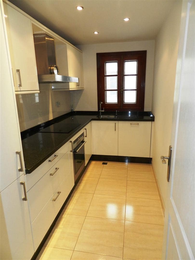3 sypialnia Apartament na sprzedaż w La Duquesa / Puerto de la Duquesa - 420 000 € (Ref: 9972556)