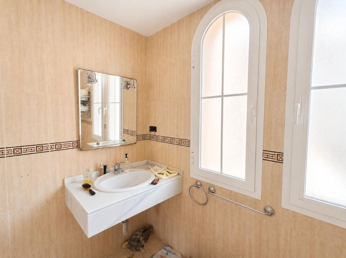 3 sypialnia Willa na sprzedaż w Riviera del Sol z basenem - 479 000 € (Ref: 9972560)