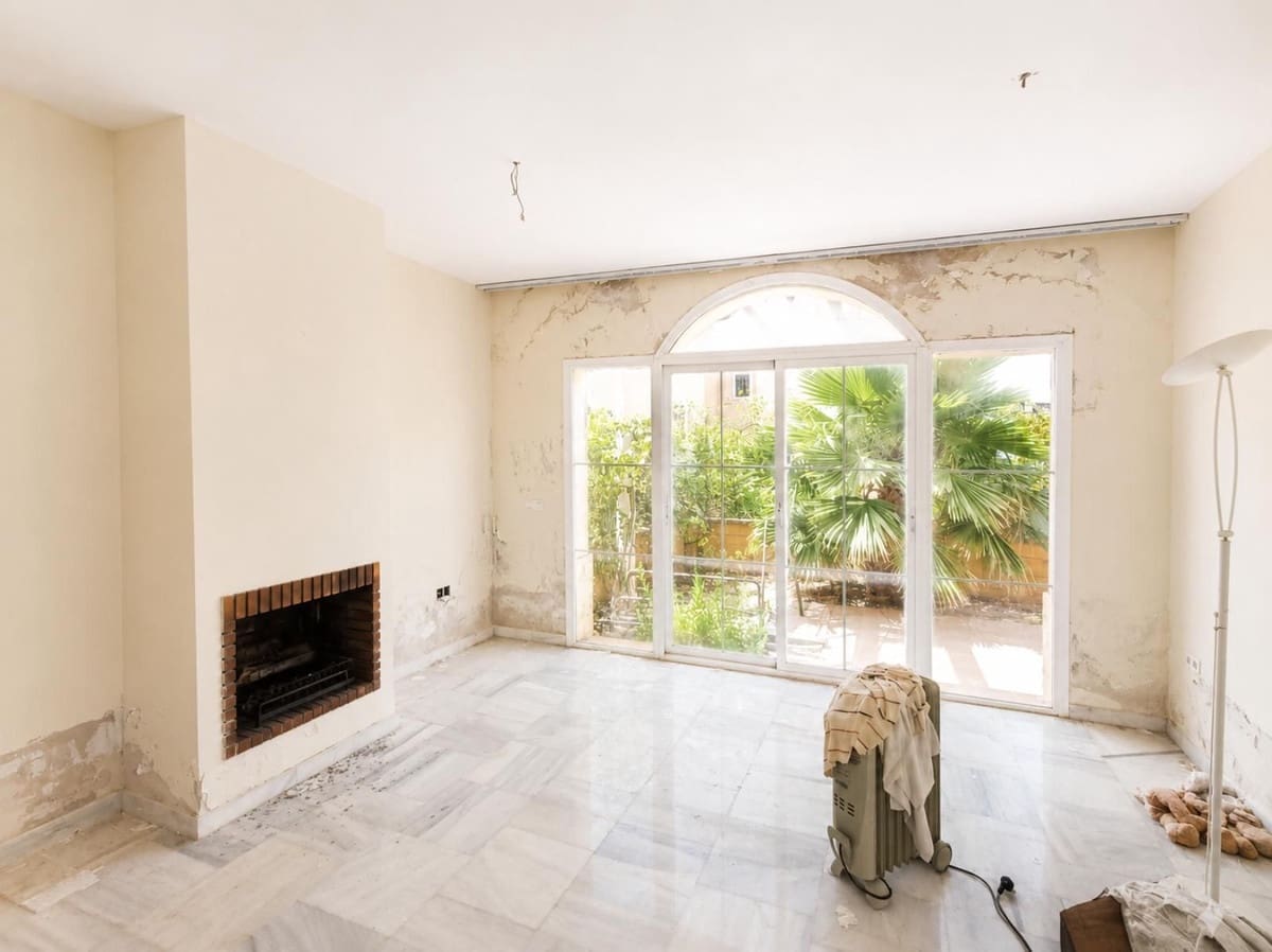 3 sypialnia Willa na sprzedaż w Riviera del Sol z basenem - 479 000 € (Ref: 9972560)