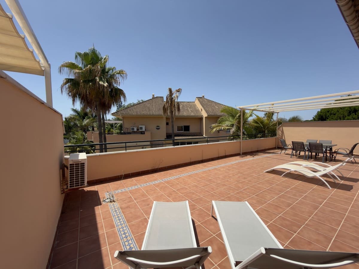 Apartamento de 1 habitación en Elviria en venta con piscina garaje - 430.000 € (Ref: 9972562)