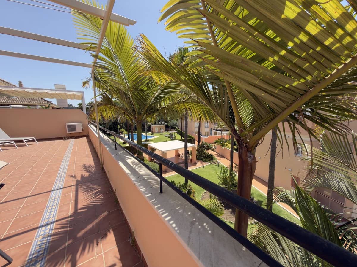 Apartamento de 1 habitación en Elviria en venta con piscina garaje - 430.000 € (Ref: 9972562)