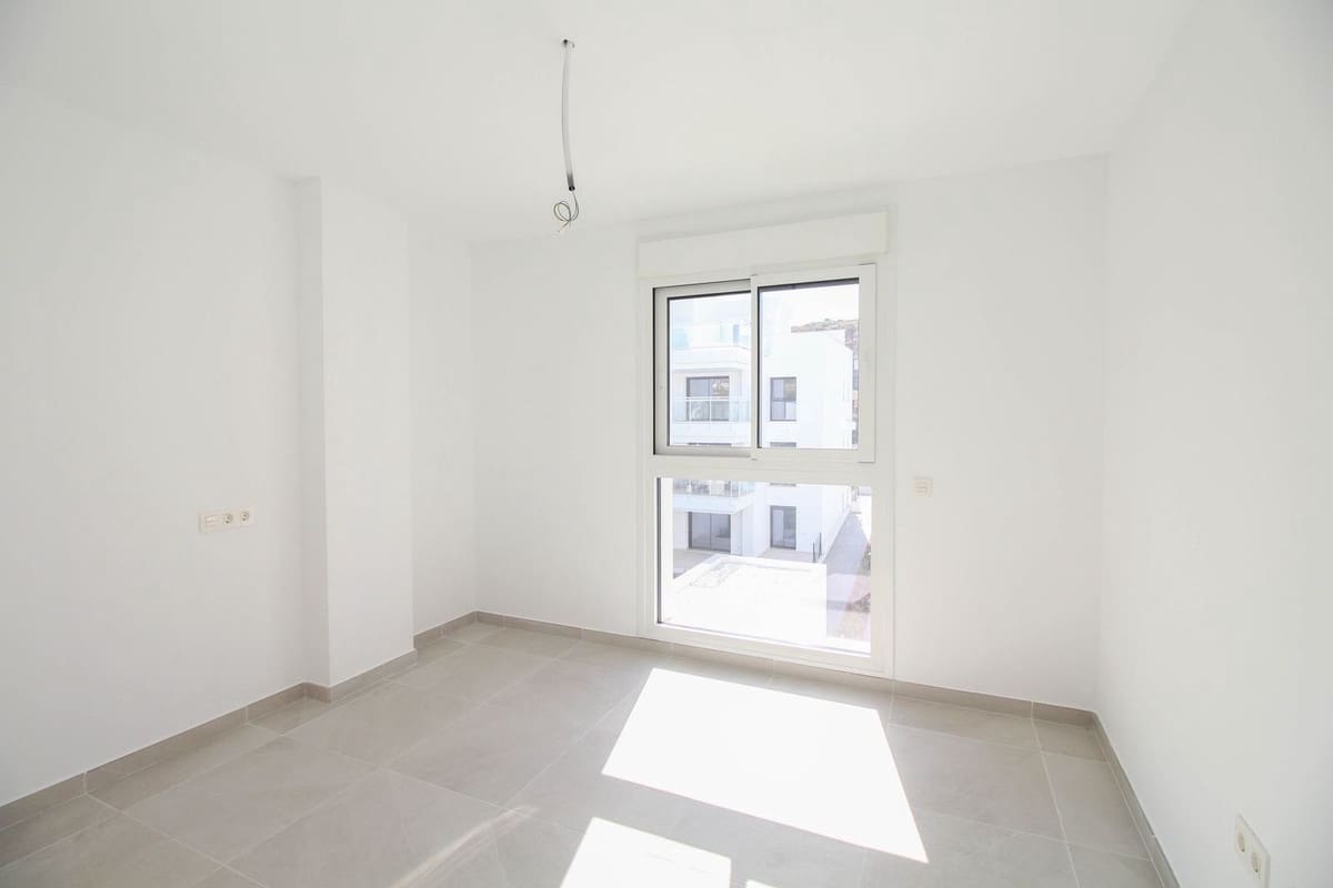 3 soveværelse Lejlighed til salg i La Cala de Mijas med swimmingpool - € 485.000 (Ref: 9972563)