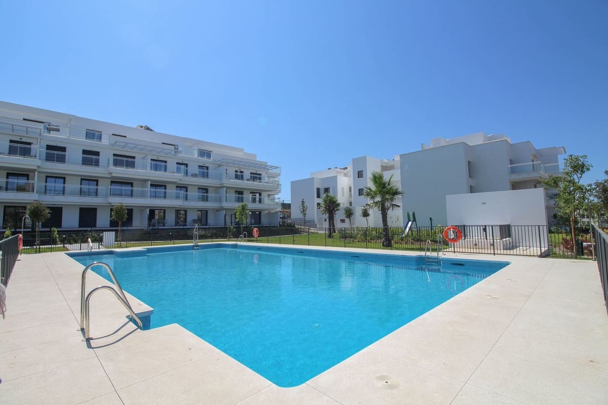 3 soveværelse Lejlighed til salg i La Cala de Mijas med swimmingpool - € 485.000 (Ref: 9972563)