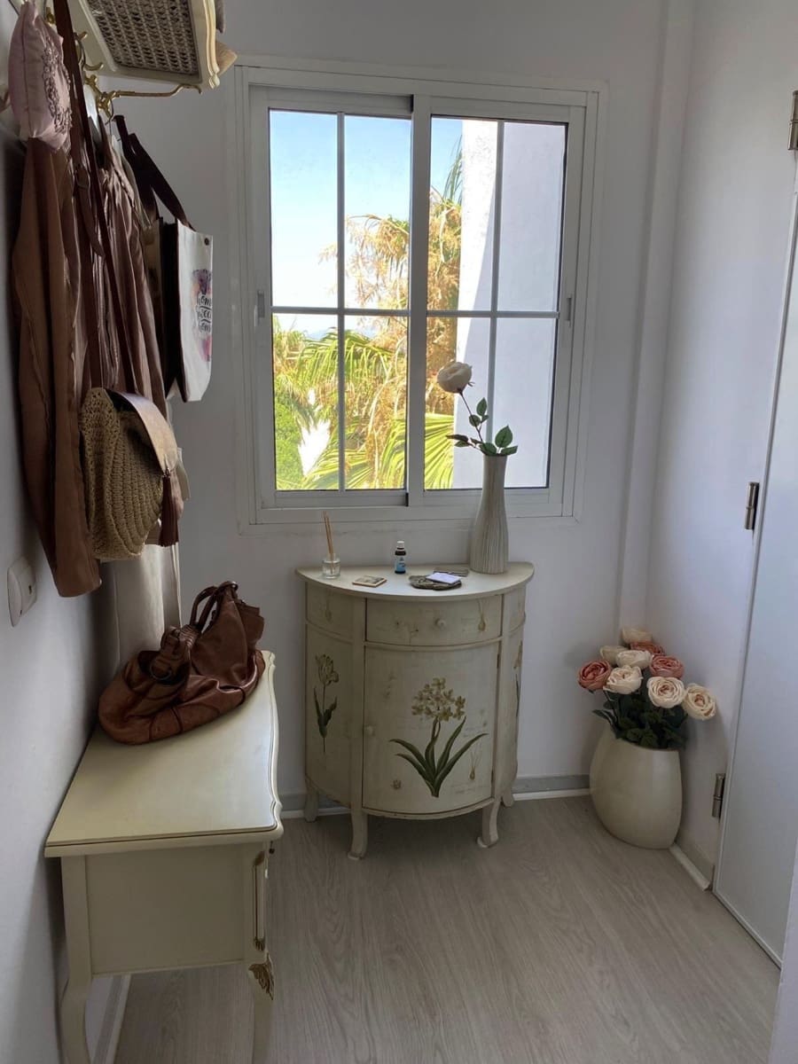2 soveværelse Lejlighed til salg i Estepona med swimmingpool - € 450.000 (Ref: 9972567)
