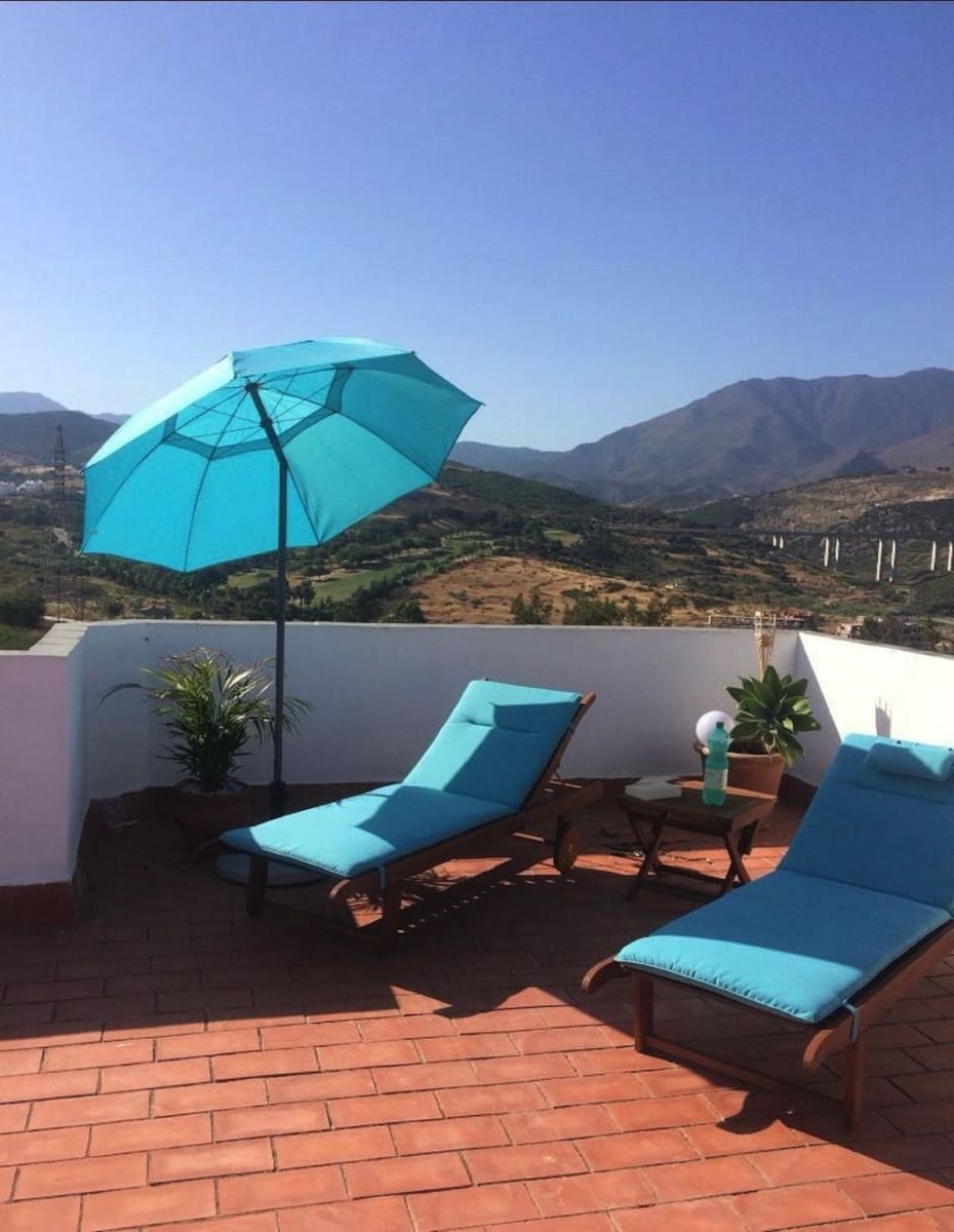 2 soveværelse Lejlighed til salg i Estepona med swimmingpool - € 450.000 (Ref: 9972567)