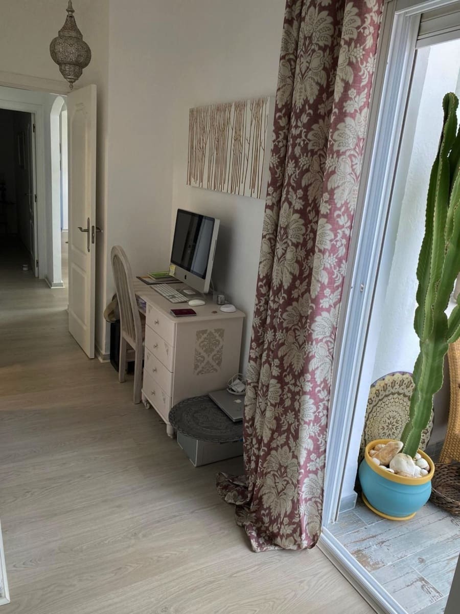 2 soveværelse Lejlighed til salg i Estepona med swimmingpool - € 450.000 (Ref: 9972567)
