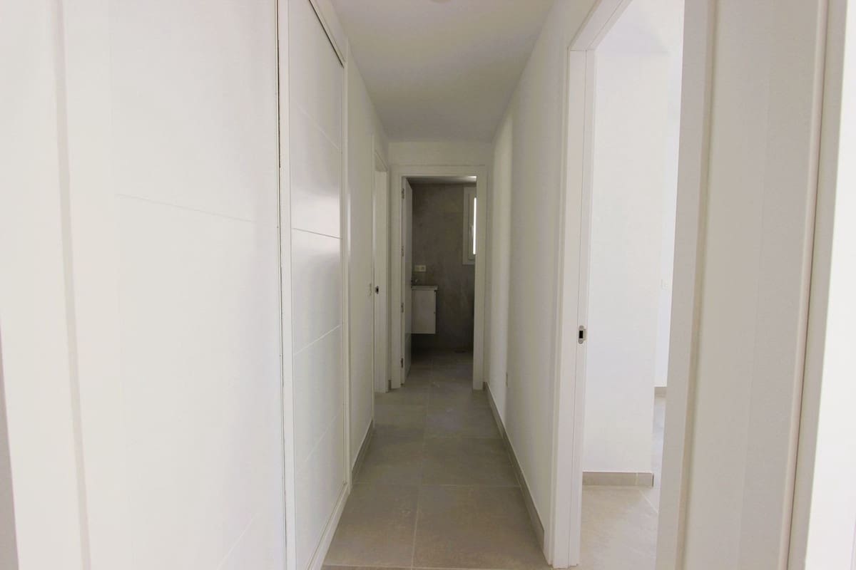 3 slaapkamer Appartement te koop in La Cala de Mijas met zwembad - € 480.000 (Ref: 9972572)