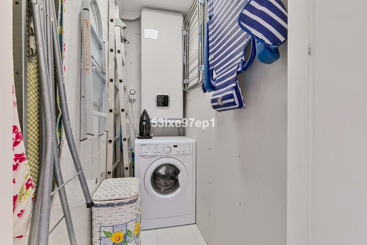 2 bedroom Townhouse for sale in Fuengirola with pool - € 439,000 (Ref: 9972573)