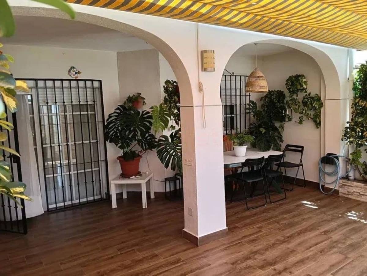 3 bedroom Townhouse for sale in Torremolinos with pool - € 449,000 (Ref: 9972574)